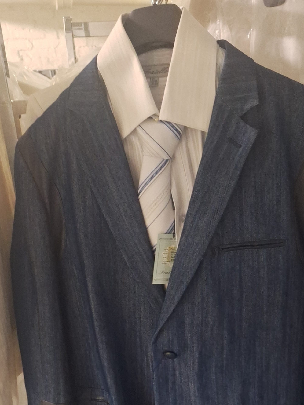 Men's Blue Denim-Look Blazer with Coordinated Shirt and Tie